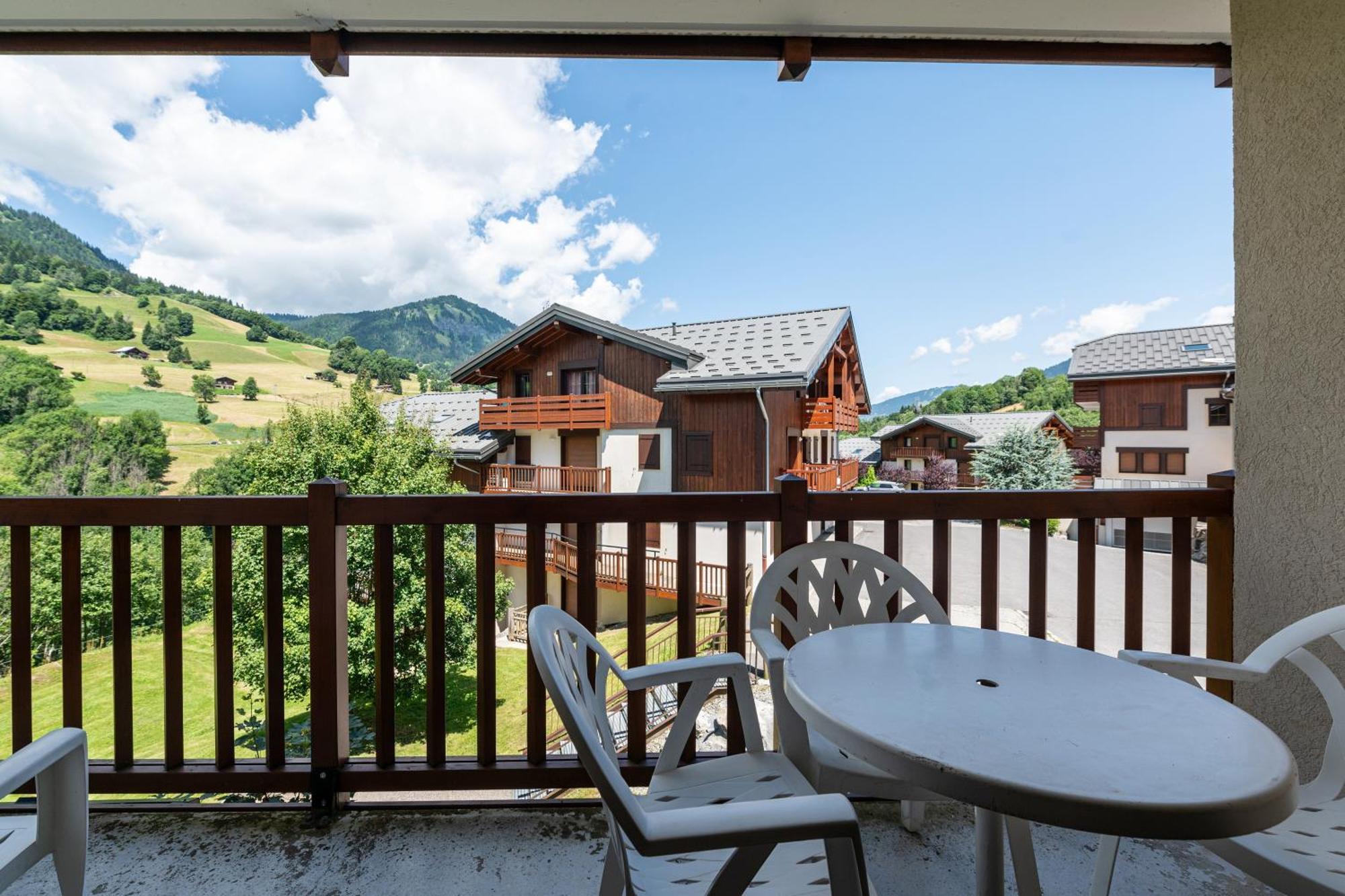 Chez Florent - Appt Vue Montagne Avec Piscine Flumet Exterior photo